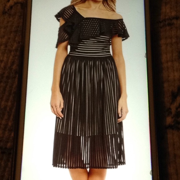 New Gianni Bini small black dress - Picture 8 of 8